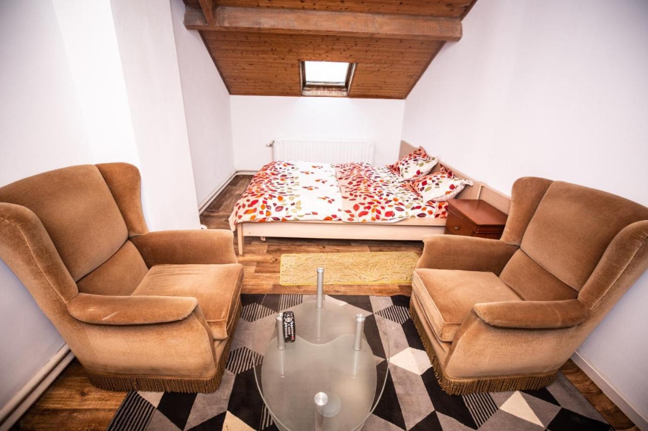 Belle chambre sur liège Extérieur photo